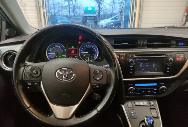 Toyota AURIS  1.8 VVT-i HSD 136h Dynamic 15P 5p ct ok 