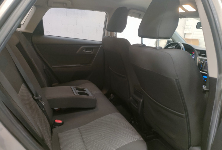 Toyota AURIS  1.8 VVT-i HSD 136h Dynamic 15P 5p ct ok 