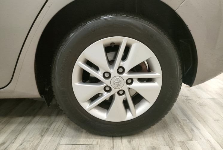 Toyota AURIS  1.8 VVT-i HSD 136h Dynamic 15P 5p ct ok 