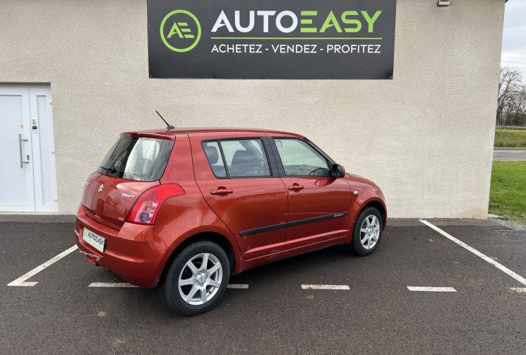 Suzuki Swift III 1.3 i 16V 4x4 93 cv GLX