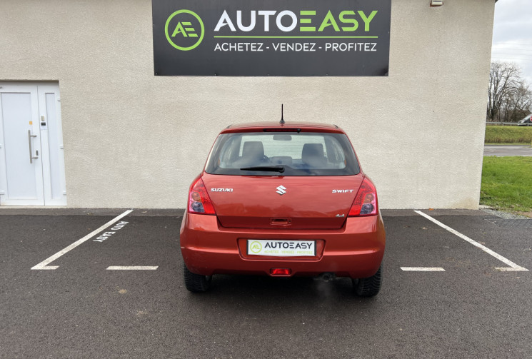 Suzuki Swift III 1.3 i 16V 4WD 93 cv GLX