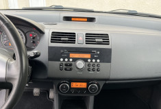 Suzuki Swift III 1.3 i 16V 4WD 93 cv GLX