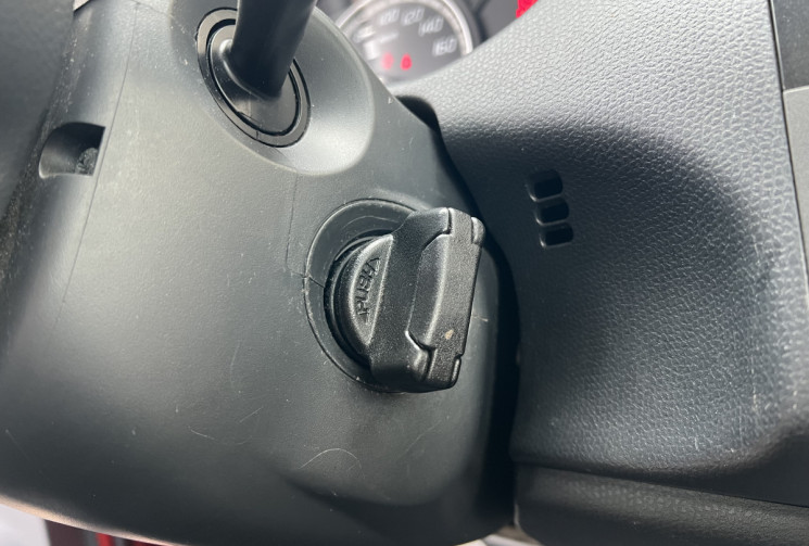 Suzuki Swift III 1.3 i 16V 4x4 93 cv GLX