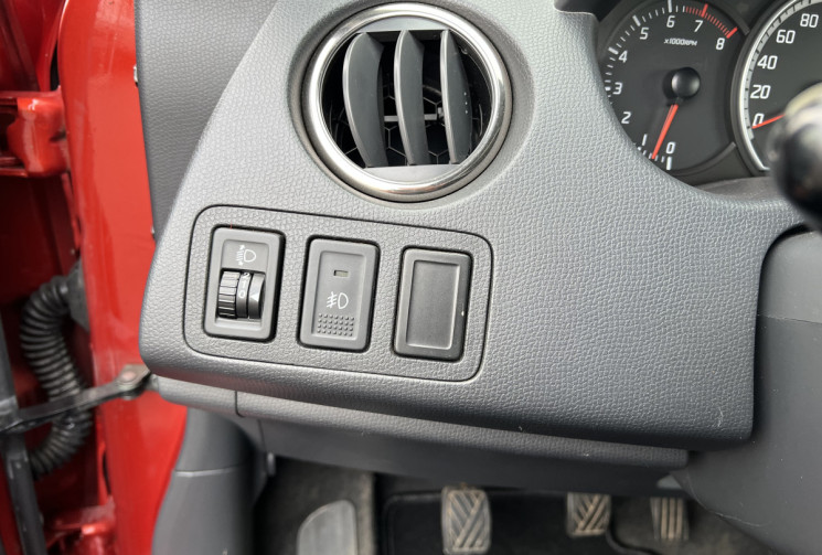 Suzuki Swift III 1.3 i 16V 4x4 93 cv GLX