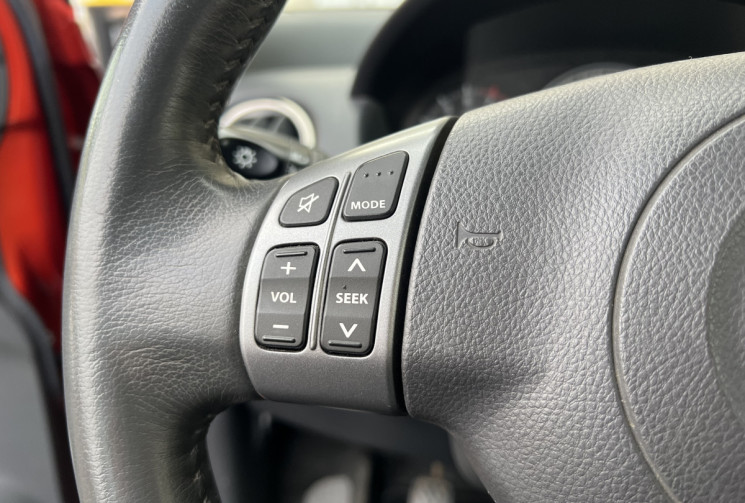 Suzuki Swift III 1.3 i 16V 4WD 93 cv GLX