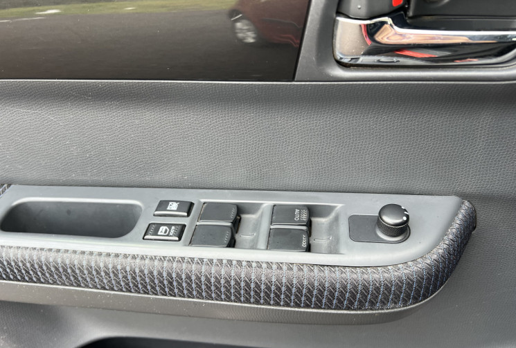 Suzuki Swift III 1.3 i 16V 4x4 93 cv GLX