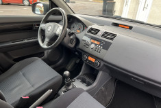 Suzuki Swift III 1.3 i 16V 4x4 93 cv GLX