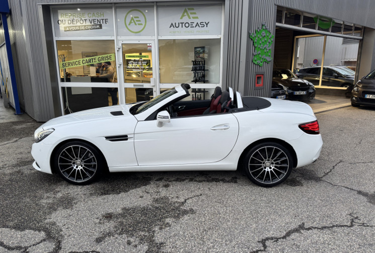 Mercedes SLC 300 2.0i turbo 245 9G-TRONIC Fascination