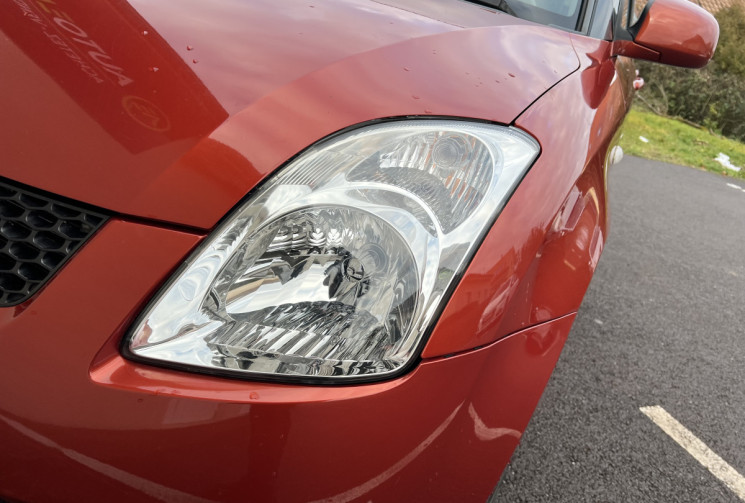 Suzuki Swift III 1.3 i 16V 4WD 93 cv GLX