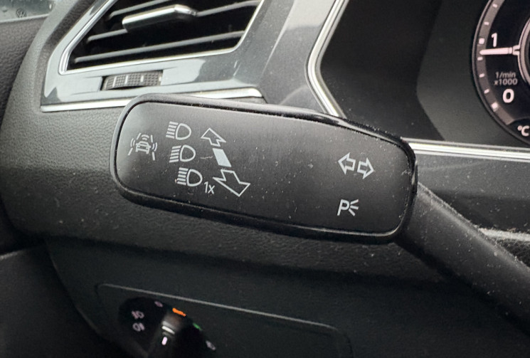 Volkswagen Tiguan Carat 7 places 2.0 TDI 150cv * Toit Ouvrant * Caméra 360 * Carplay * Hayon Elec