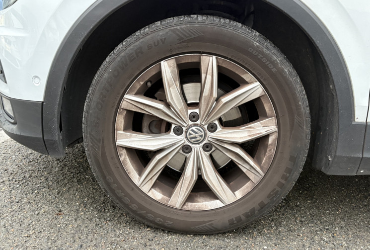 Volkswagen Tiguan Carat 7 places 2.0 TDI 150cv * Toit Ouvrant * Caméra 360 * Carplay * Hayon Elec