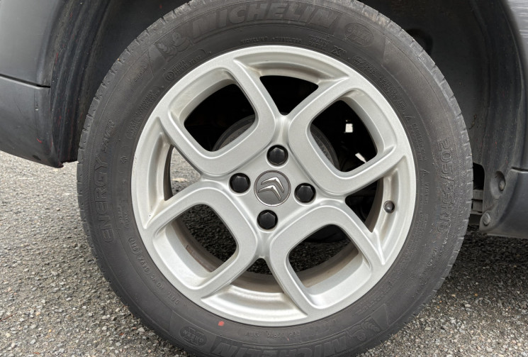 Citroën C4 CACTUS FEEL Business 1.5 BlueHdi 100cv * Caméra * Carplay