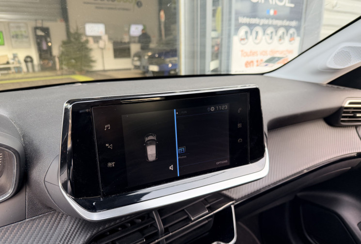 Peugeot 208 1.2 100ch S&S Style 1ERE MAIN