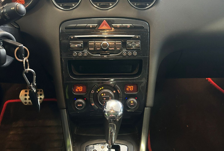 Peugeot 308  1.6 THP 156 FELINE * TOIT PANORAMIQUE / RADAR AVANT ARRIERE 