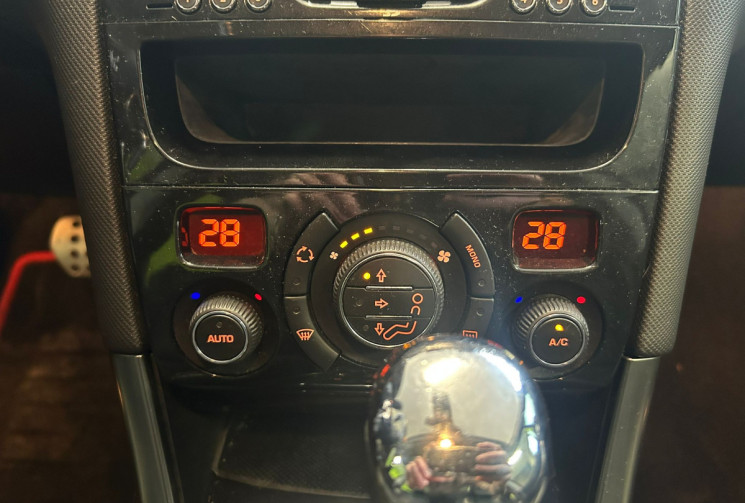 Peugeot 308  1.6 THP 156 FELINE * TOIT PANORAMIQUE / RADAR AVANT ARRIERE 