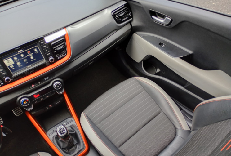 Kia STONIC 1.0 T-GDi 120 ch Design / Apple CarPlay Android Auto