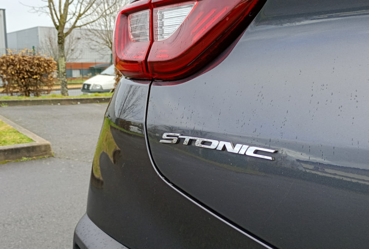 Kia STONIC 1.0 T-GDi 120 ch Design / Apple CarPlay Android Auto