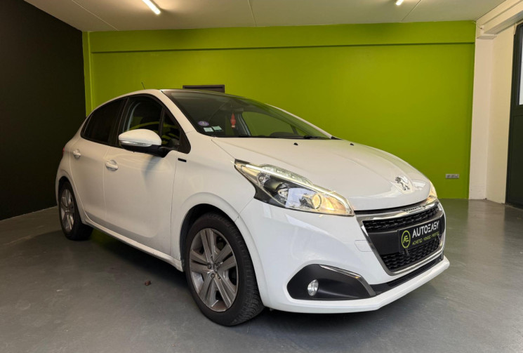 Peugeot 208  1.2 VTI 82 SIGNATURE * COURROIE OK / TOIT PANORAMIQUE / CLIM AUTOMATIQUE / CARPLAY 