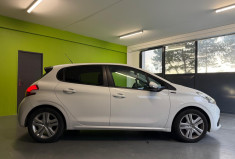Peugeot 208  1.2 VTI 82 SIGNATURE * COURROIE OK / TOIT PANORAMIQUE / CLIM AUTOMATIQUE / CARPLAY 