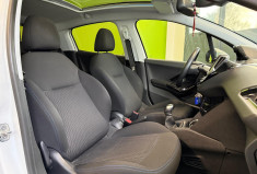 Peugeot 208  1.2 VTI 82 SIGNATURE * COURROIE OK / TOIT PANORAMIQUE / CLIM AUTOMATIQUE / CARPLAY 