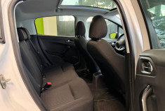 Peugeot 208  1.2 VTI 82 SIGNATURE * COURROIE OK / TOIT PANORAMIQUE / CLIM AUTOMATIQUE / CARPLAY 