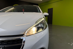 Peugeot 208  1.2 VTI 82 SIGNATURE * COURROIE OK / TOIT PANORAMIQUE / CLIM AUTOMATIQUE / CARPLAY 