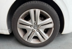 Peugeot 208  1.2 VTI 82 SIGNATURE * COURROIE OK / TOIT PANORAMIQUE / CLIM AUTOMATIQUE / CARPLAY 