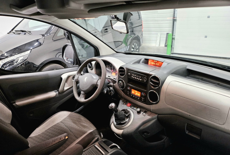 Peugeot PARTNER TEPEE outdoor 1.6 HDi 112 cv / grip control / pack family