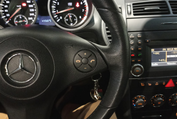 Mercedes SLK Classe 200K – Contact et suivi très complets