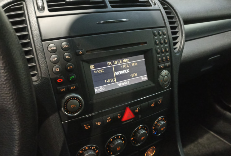 Mercedes SLK Classe 200K / suivi très complets