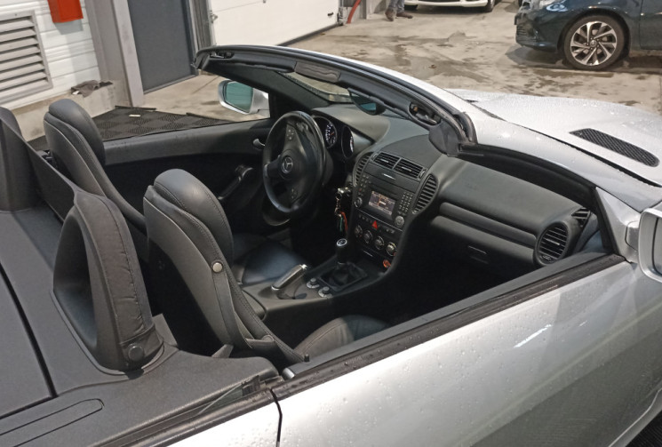 Mercedes SLK Classe 200K – Contact et suivi très complets