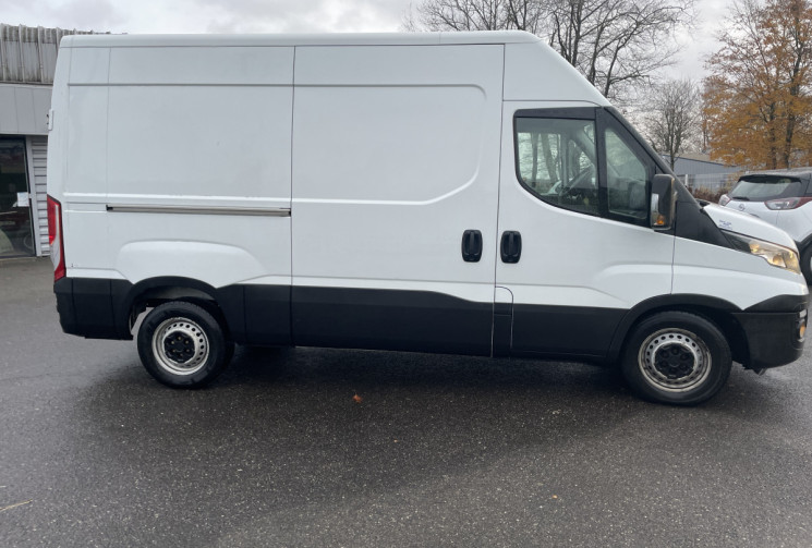 Iveco Daily 2.3  35.140 136 CV 