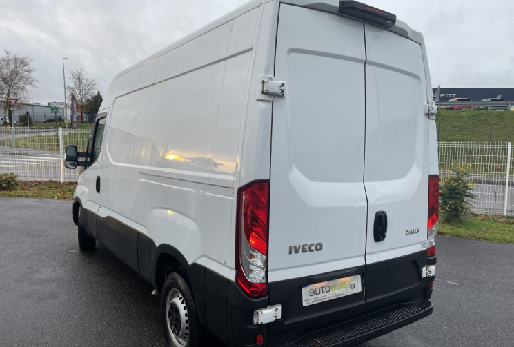 Iveco Daily 2.3  35.140 136 CV 