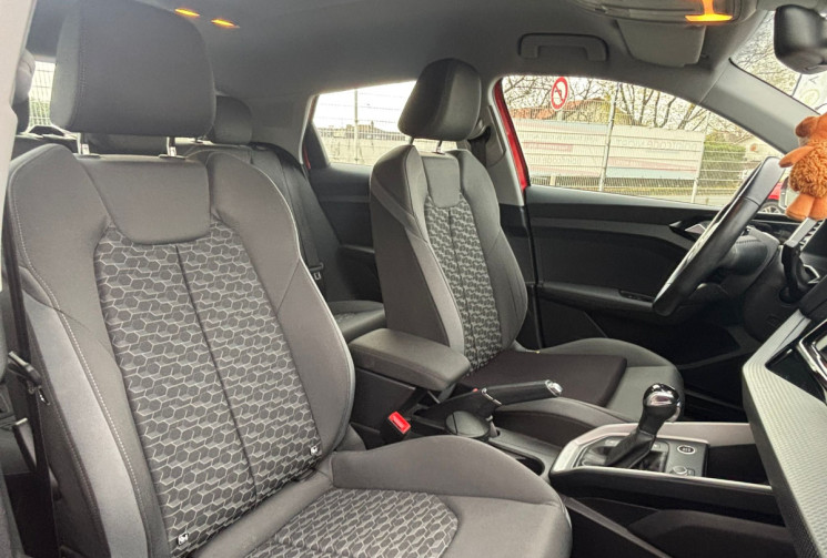 Audi A1 SPORTBACK   II 30 1.0 TFSI  110 SLINE / GARANTIE 12 MOIS /