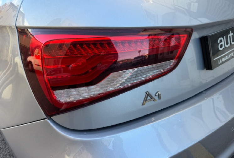 Audi A1 SPORTBACK sportback ambition luxe 1.4 tfsi 125 cv origine France 3em main 