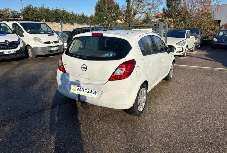 Opel Corsa 86 CH / GRAPHITE / PREMIERE MAIN