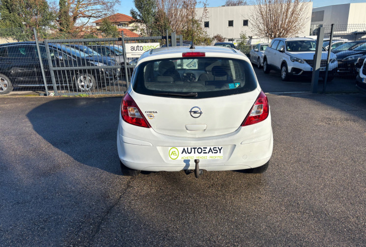 Opel Corsa 86 CH / GRAPHITE / PREMIERE MAIN