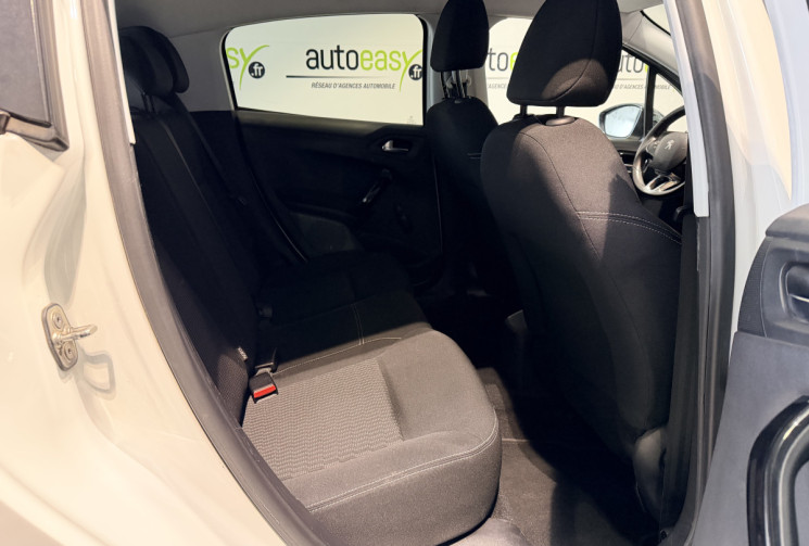 Peugeot 208 1.2 STYLE 82 CH