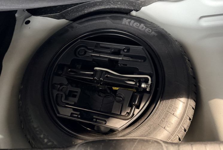 Peugeot 208 1.2 STYLE 82 CH