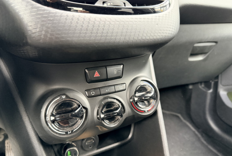 Peugeot 208 1.2 STYLE 82 CH