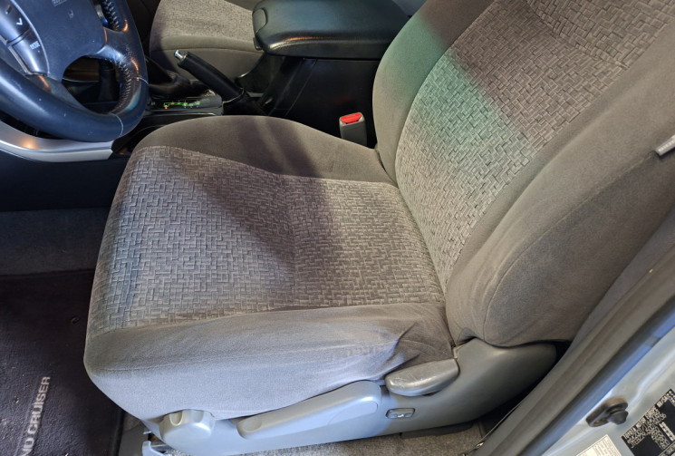 Toyota Land Cruiser  3.0 D-4D 173 KDJ 120 GARANTIE 3 MOIS