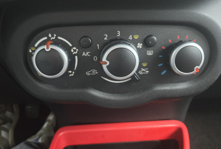 Renault Twingo III 1.0 SCe 12V eco2 S&S 71 cv