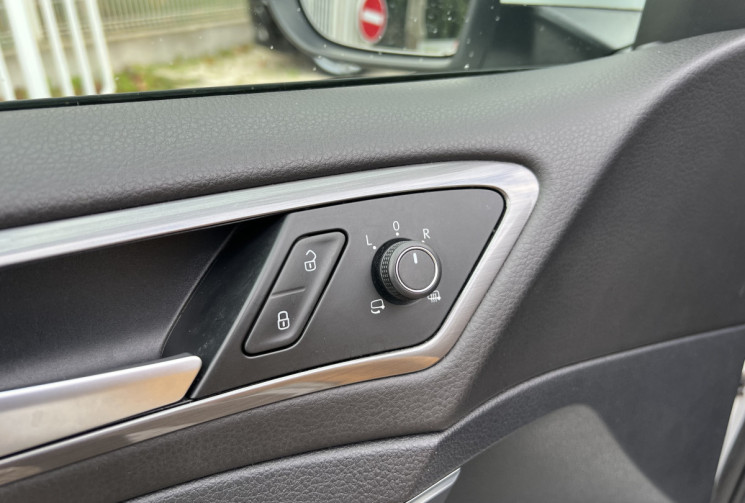Volkswagen Golf 7 1.2 TSI 110 Allstar 5p / Suivi Complet / Carplay / Caméra / Keyless / 2ème Main 