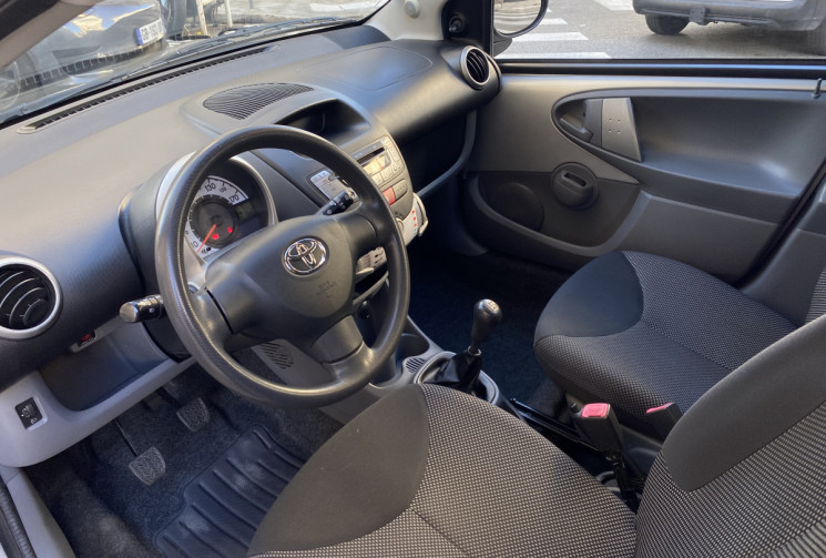 Toyota Aygo 1.0 vvti 68 ch 5 portes 71000 KMS