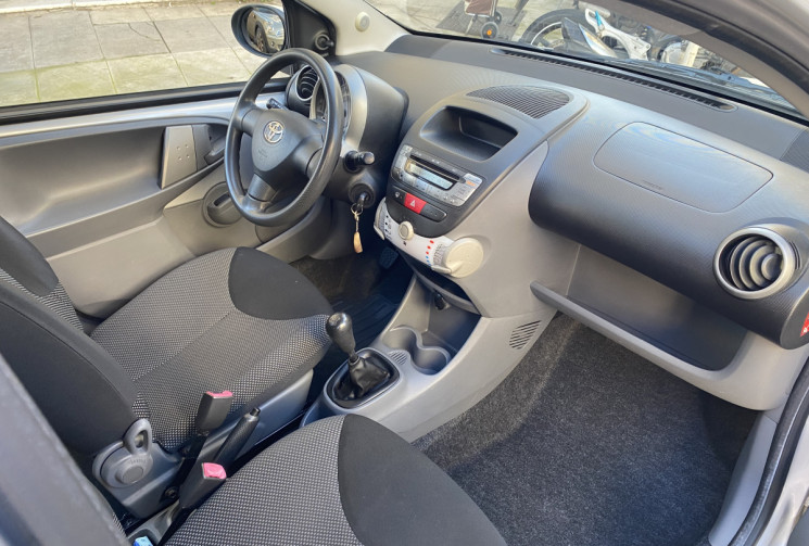 Toyota Aygo 1.0 vvti 68 ch 5 portes 71000 KMS