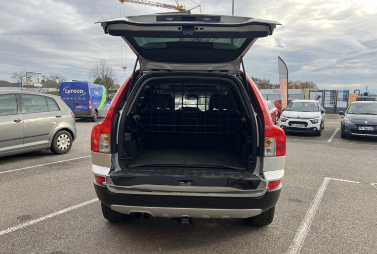 Volvo XC90 D5 185ch FAP Xenium Geartronic 7 places