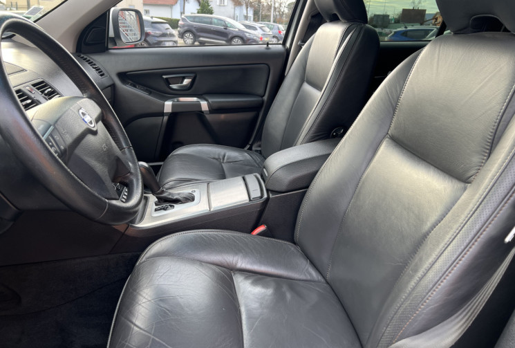 Volvo XC90 D5 185ch FAP Xenium Geartronic 7 places