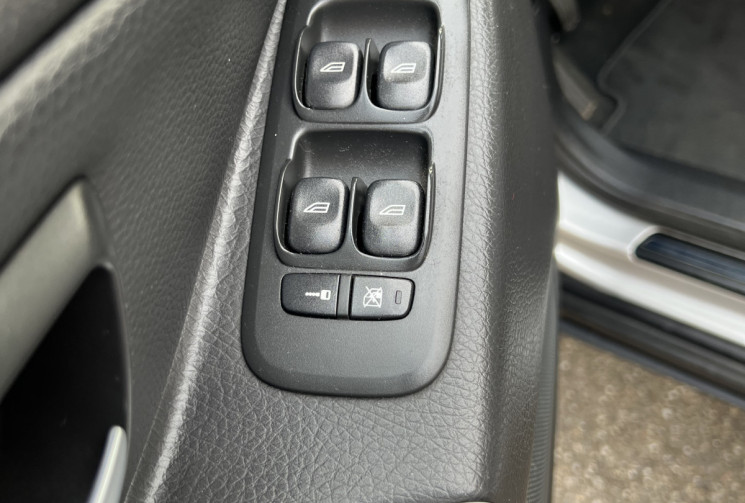 Volvo XC90 D5 185ch FAP Xenium Geartronic 7 places