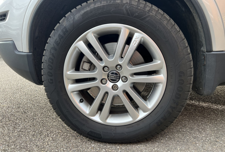 Volvo XC90 D5 185ch FAP Xenium Geartronic 7 places