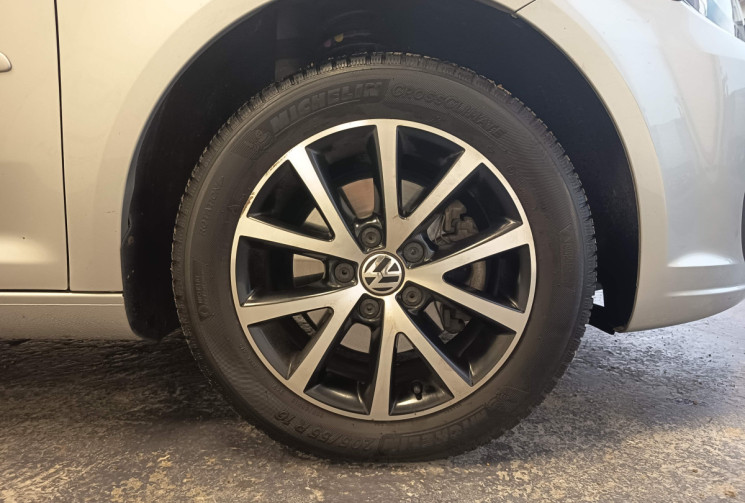 Volkswagen Touran PHASE 1 1.6 TDI 105 FINITION CONFORT ENTRETIEN REGULIER TRES BEL ETAT CT OK 